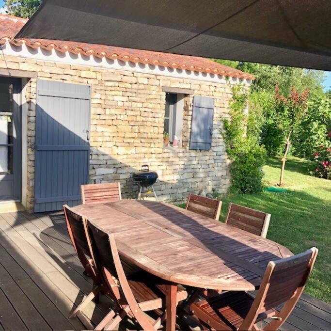 Saint-Hilaire-la-Forêt Maison Vendeenne A 5 Min Du Bord De Mer מראה חיצוני תמונה